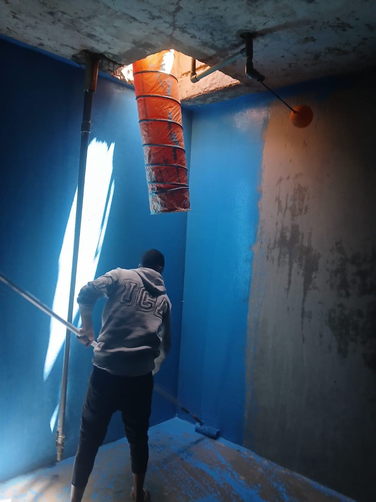 تنظيف خزانات رجال المع