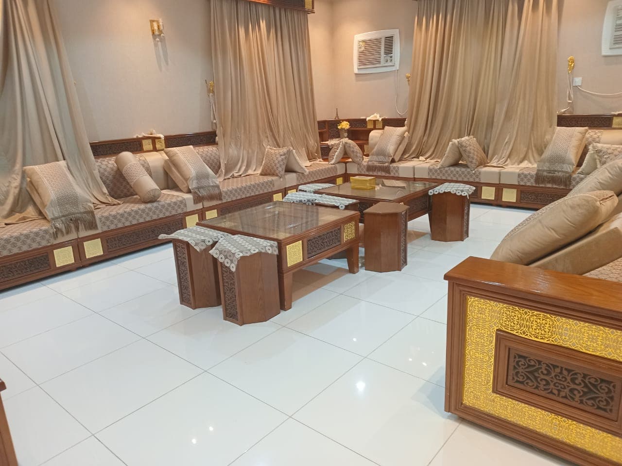 تنظيف مجالس في الريش